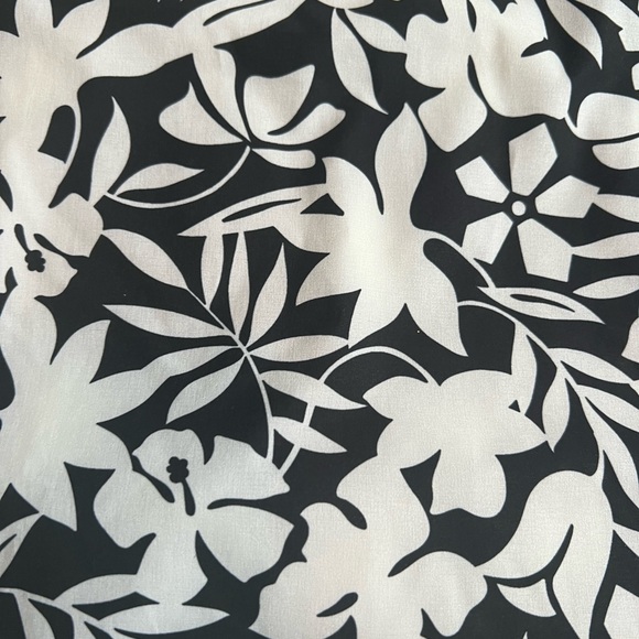Lands End Athletic Floral Black/White  Skort size 12 - Picture 2 of 9